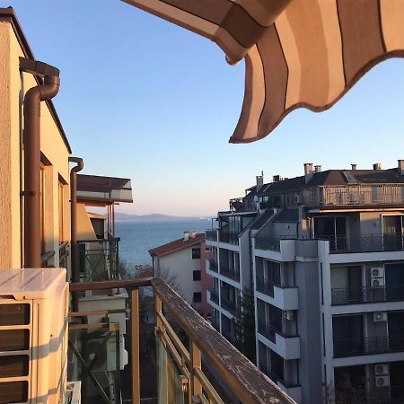 Astreya Apartment Burgas Bagian luar foto